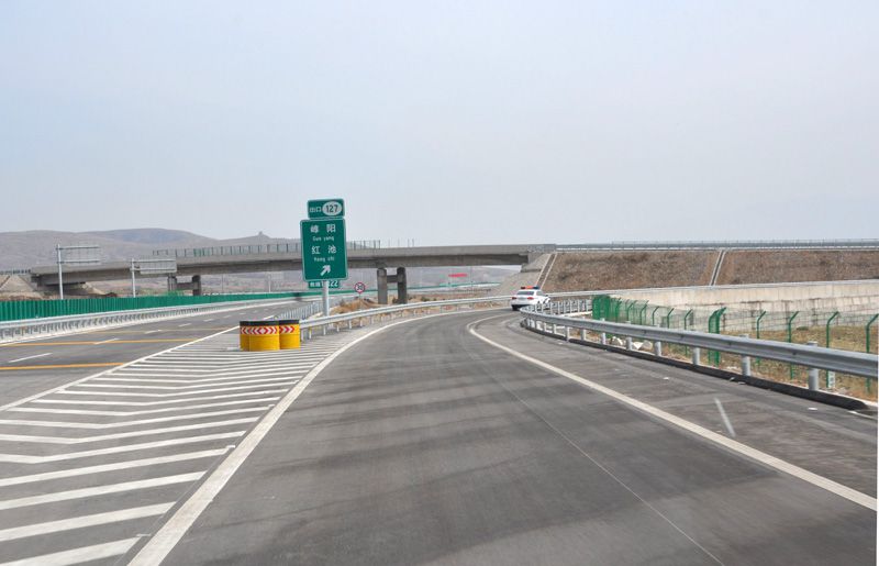 山西省靈河高速公路神池至河曲段路面、交安、綠化工程